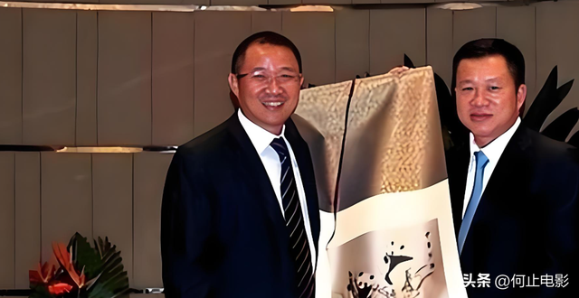 为了嫁50亿富豪，狠心抛弃同居5年的周一围，现今她却活成了笑话