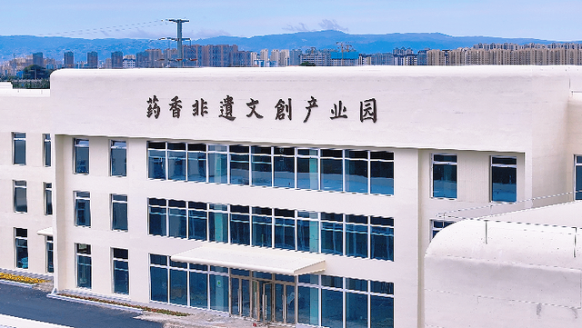 国庆赛罕好去处丨跟着小赛游赛罕——亲子同心“趣”体验