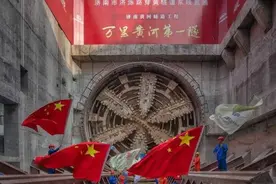 印度教授嘲讽中国基建！4米长隧道打了3年，换成印度要修多久？图片