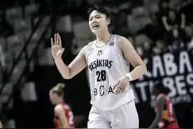 不愿看到！李月汝土耳其联赛受伤没再登场！小宝命运多舛令人痛心图片