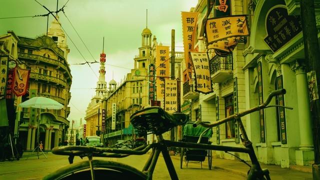 新来的女同事24岁，第一天就问我：哥，听说你是公司“老司机”