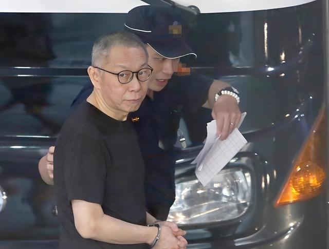 台海3大罕见情况，台专家称：中国历史上8次统一，没有一次不打仗