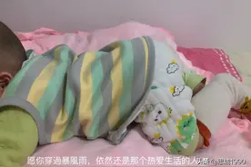 老人说三翻六坐，但我家宝宝三月不会翻身，六月不会坐，样样落后图片