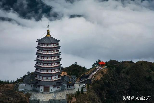 龙岩周末去哪儿 | 秋意浓！带上家人一起登高、远眺~
