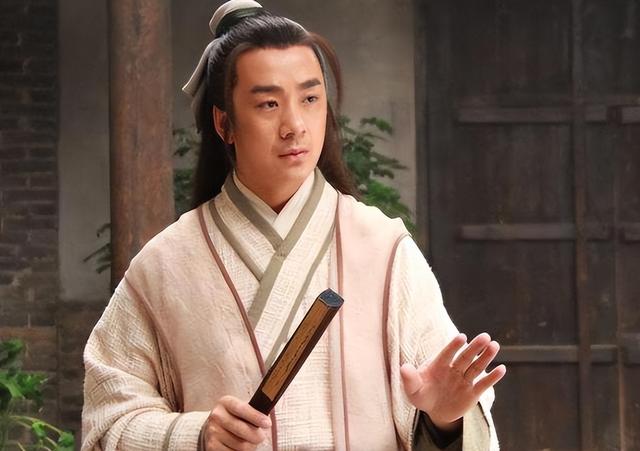 他是梁山最阴险之人，一身绝技却装弱，宋江死后，他投奸臣当走狗