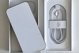 拿到iPhone17新机，如何未拆封包装盒查看手机完整信息？图片