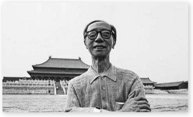 末代皇帝：溥仪回到故宫时买了票，发现了自己藏在椅子底下的宝贝