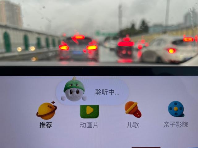 从北京到沈阳900公里，电车、夜市与人间烟火