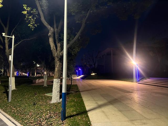 夜步嘉兴中央公园