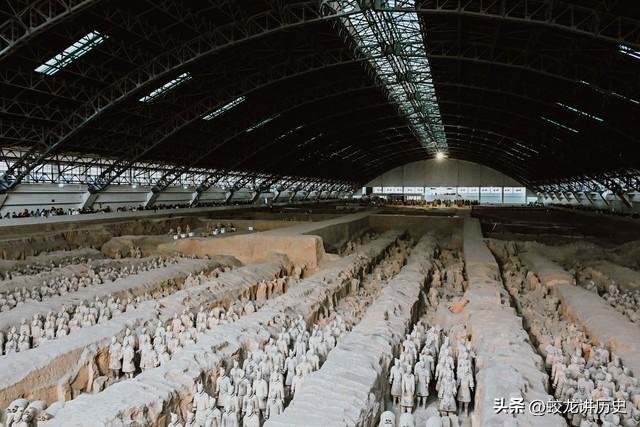 秦始皇陵墓不进行挖掘主要是出于以下几个方面的考量：