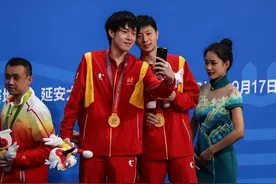 乒乓球亚锦赛,马龙多次夺冠证明实力非凡,王曼昱大放异彩图片