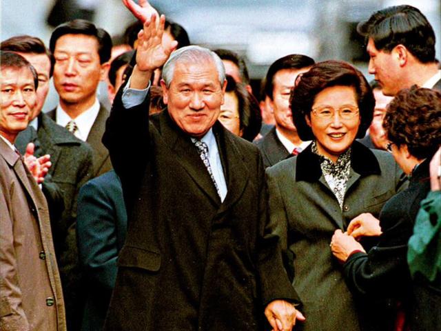 美国服软！李在明成功扳回一局，立马落子中国，亮出一张外交王牌