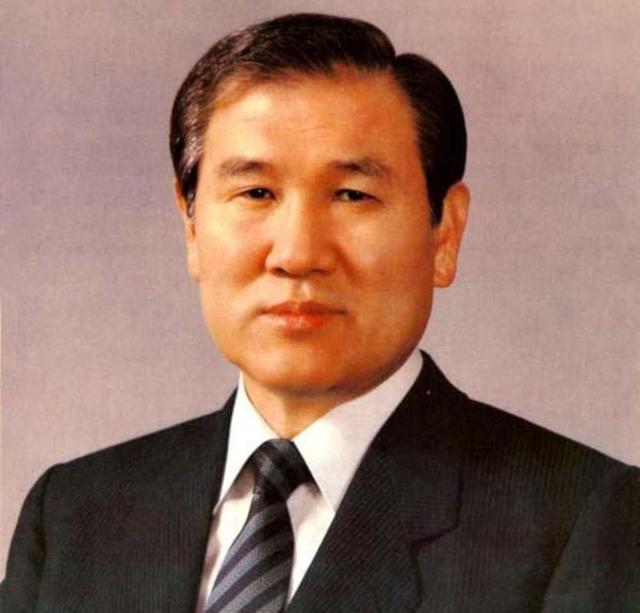 阅兵在即，中方祭扫墓地，派人祭奠韩国前总统，李在明反应很强烈