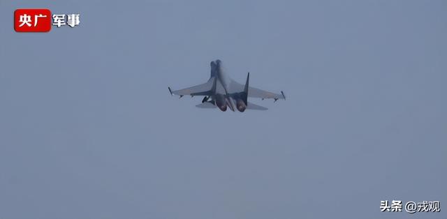 中俄联手锁喉，美国航母陷被动，东南亚趁机掀风浪！