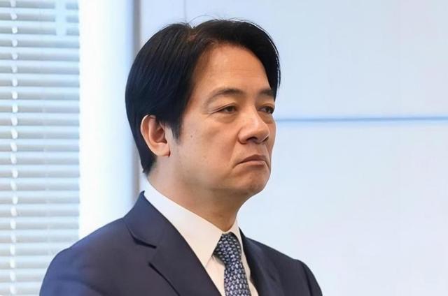美国军火船没来，解放军5面合围先来了，800万人呼吁罢免赖清德
