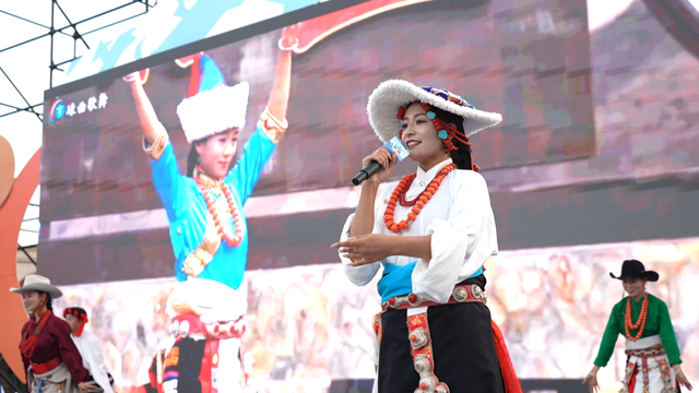 甘南风情亮相民园广场 惠民文旅卡助市民畅游甘南——“天津市民游甘南”文旅惠民活动在津启幕