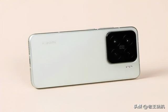 不到7天卖出100万台，16GB+1TB+5400mAh，如今跳水1450元加速退场