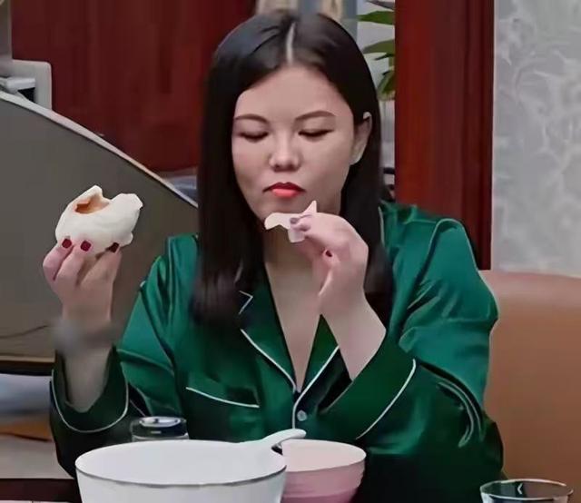 李湘没想到，丑闻缠身的前夫王岳伦，今竟以这种方式实现口碑逆转