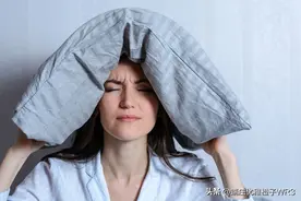 我56岁，更年期最严重的就是，失眠和手指关节肿大，光想把人逼疯图片
