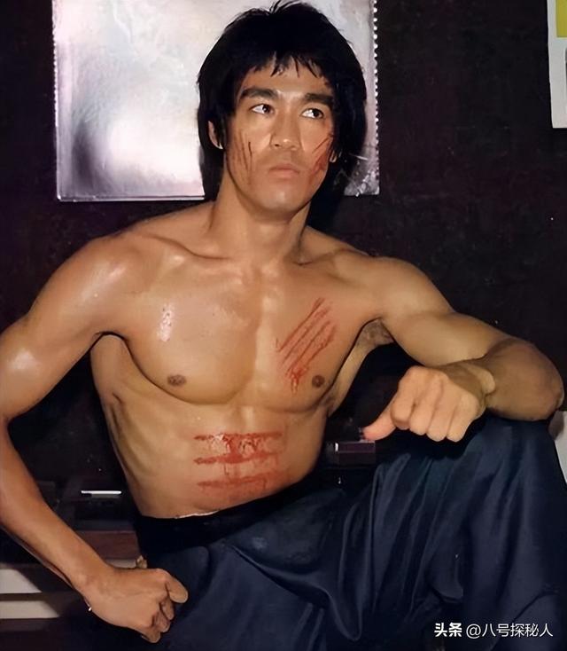 没想到！52年后丁珮终于说出真相：李小龙死前在床上倒了12分钟