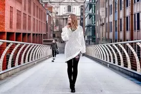 英国美女来中国，目睹凌晨五点的北京后，直言中国人太疯狂了图片