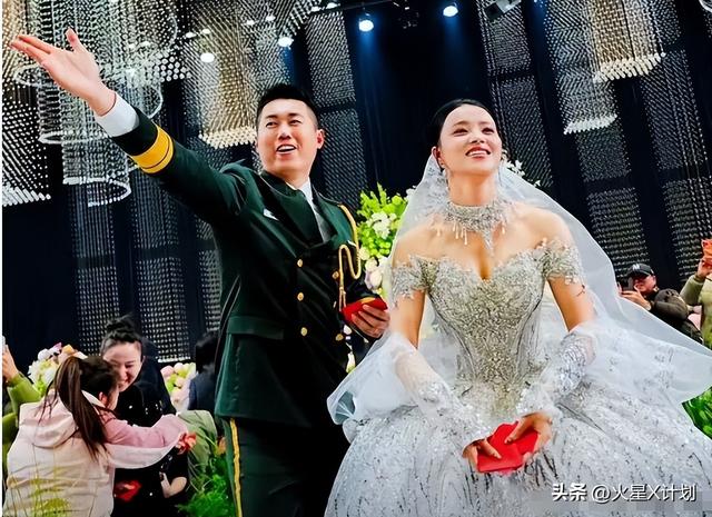 最帅升旗手张自轩大婚不到24小时，荒唐一幕出现	，新娘受无妄之灾