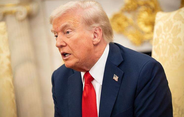 1：34局面出现！特朗普高兴了	，当众喊话，料定中国已经被他镇住