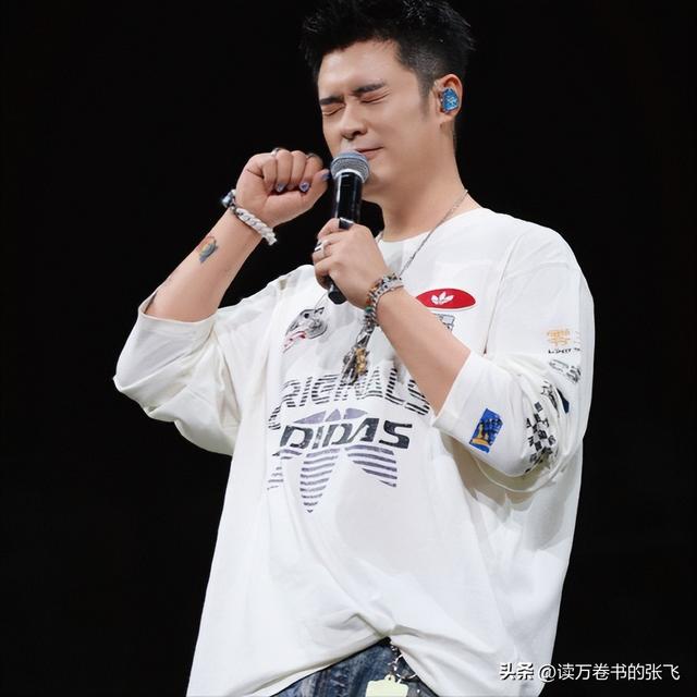 和陈赫离婚10年后	，晒出情侣泳装照的许婧，没给前夫留一丝体面