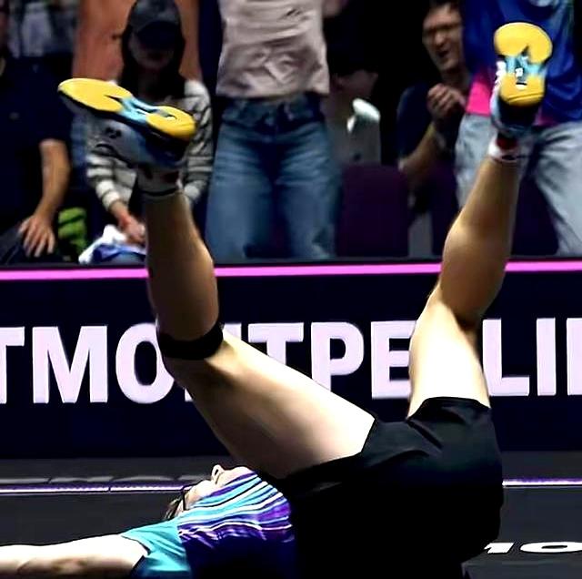 男单 8 强出炉！3 大不可思议太炸，张本 4 赛点被翻哭了？勒布