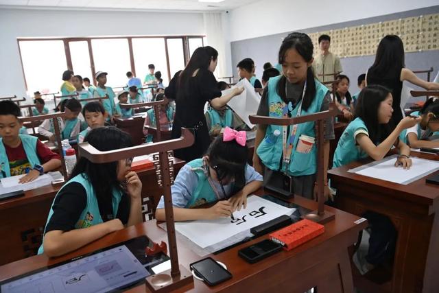 “奇妙自然，京蒙少年草原行”呼伦贝尔生态与民族文化研学活动圆满闭营