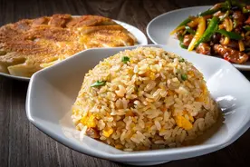 从吃不饱到吃不下的过程图片