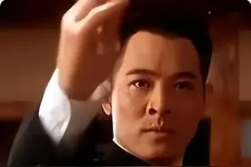 《李连杰：从武打巨星到慈善家的传奇人生》图片