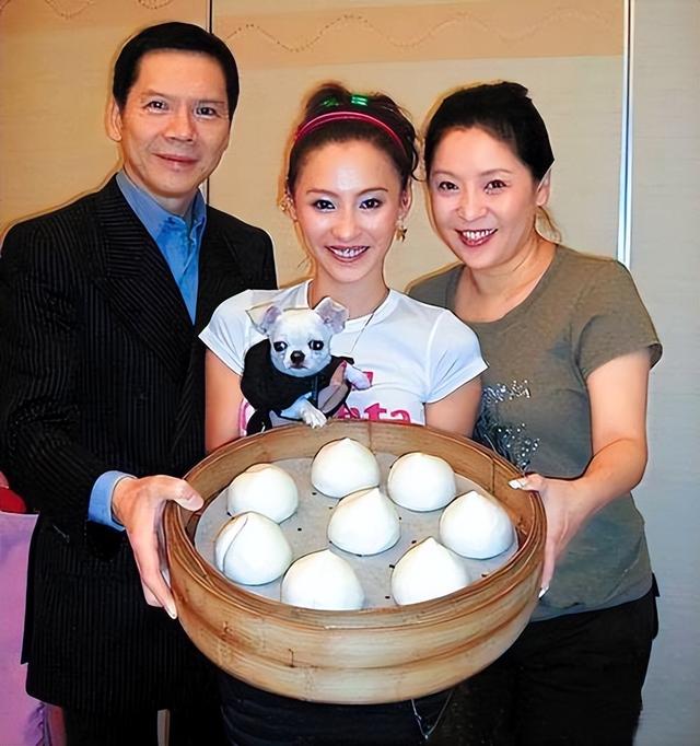 耍大牌，爱撒谎，私生活混乱！难怪二十年过去，向太还不肯放过她
