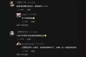 潮流还是挑战？小情侣街头穿‘精神病服’引市民围观！笑死我了！图片