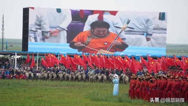高清大图！直击内蒙古自治区第35届草原那达慕开幕式现场→