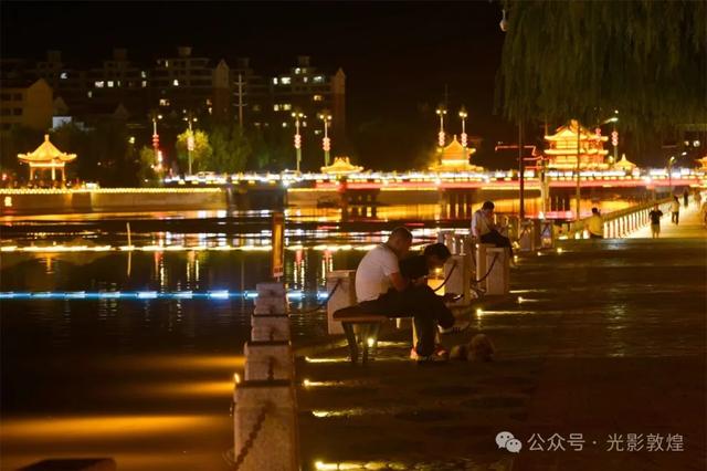 敦煌党河风情线绝美秋色引客来(之一)