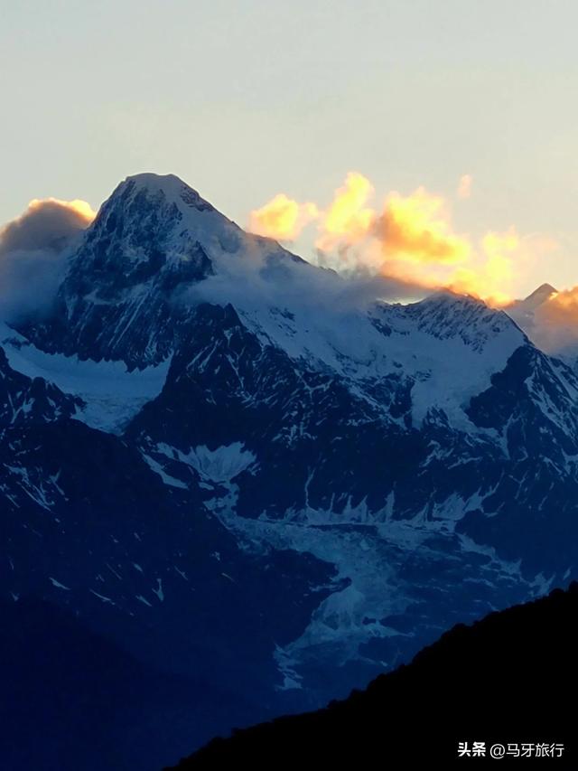 出四川进云南到达梅里雪山观景台