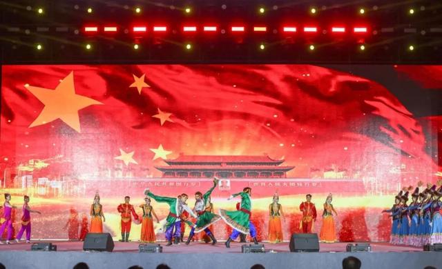 玉出昆冈 万方乐奏 第十五届和田玉石文化旅游节开幕