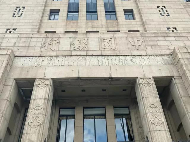 攻略贴｜外滩建筑群内部免费参观指南，银行/美术馆/露台一网打尽