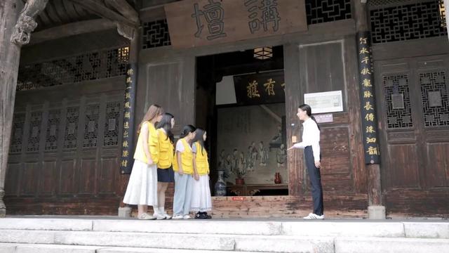 长汀暑期放大招 在校大学生“0元”玩转汀州古城
