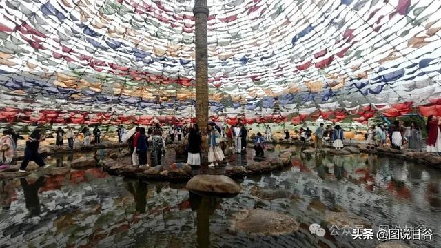 圆梦青海湖之二:冒雨攀登日月山 与文成公主合影