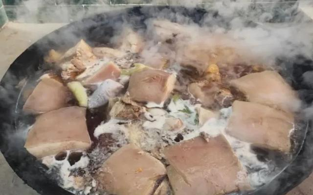 工地上食堂卤的肥肉卖的很快，为啥工人都喜欢吃肥肉？