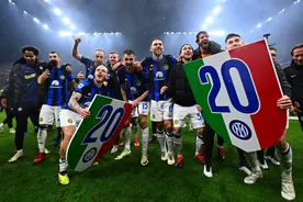 国米2-1米兰！德比6连胜轰14球！夺意甲第20冠，皮奥利创耻辱纪录图片