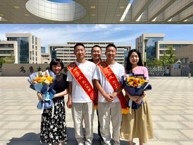 三对双胞胎考上国防科技大学