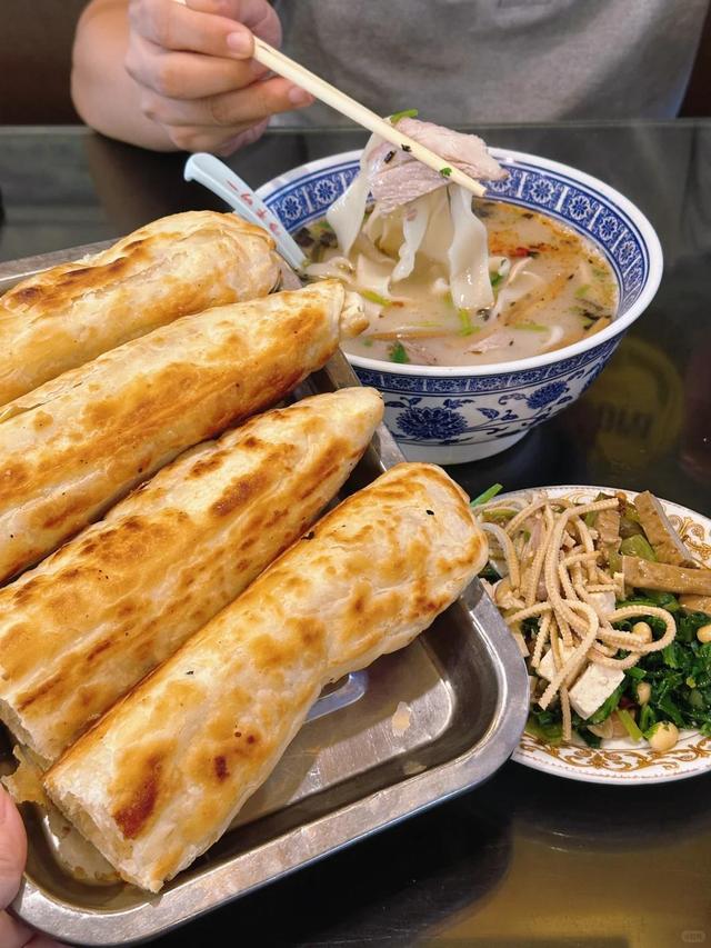 这座城市早该火了，低调了3500年的古都，却美景遍地美食满城