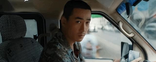 武汉最大的夜市，1公里分布着千余摊位，一到晚上挤得水泄不通