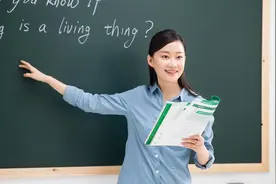 老婆是乡村教师，宁愿每天开车60公里上下班，也不想调回县里图片