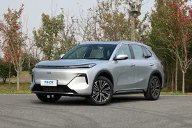 银河星舰7 EM-i 预售10.98万起！大屏、W-HUD都有，续航1420km！图片