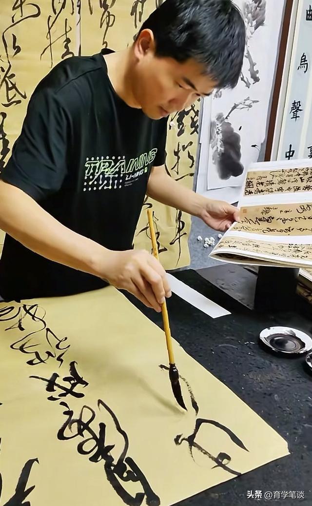 头衔再多也没用！广东书法家潘朝铭去世，年仅43岁，几天前还露面