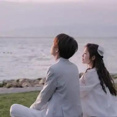 一个男人顶级的魅力：自信如山，智慧如海，善良如光。